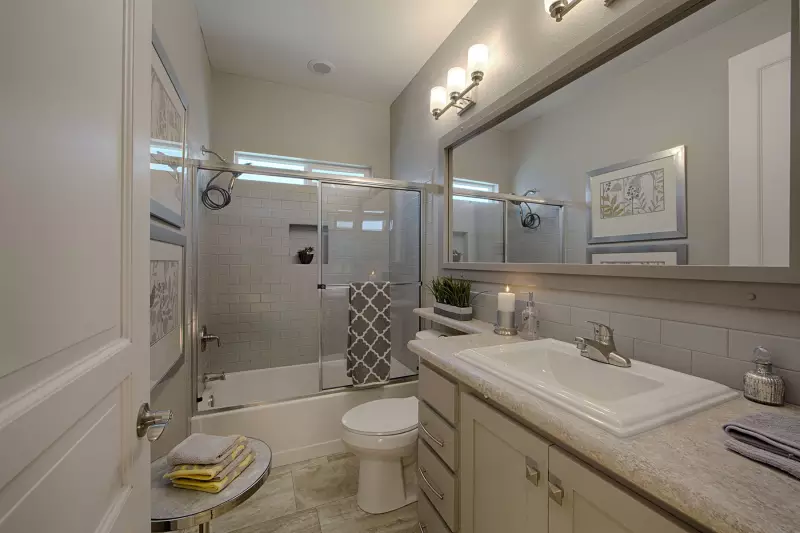 Kingsbrook kb-66 bathroom home features